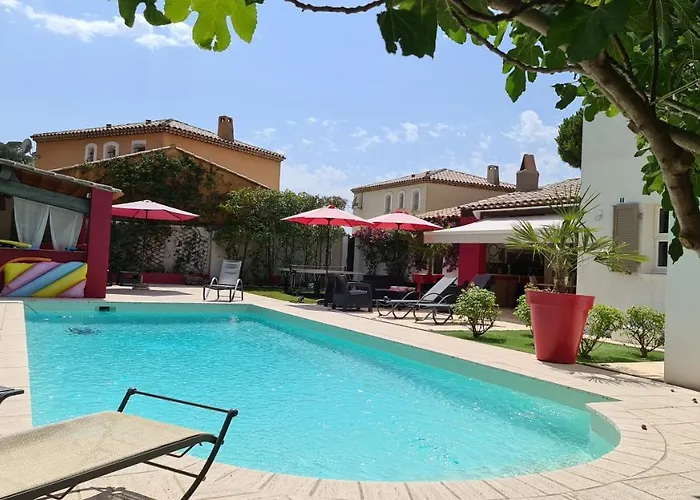 Villa Ste Maxime 5 Etoiles Piscine Chauffee Et Jacuzzi