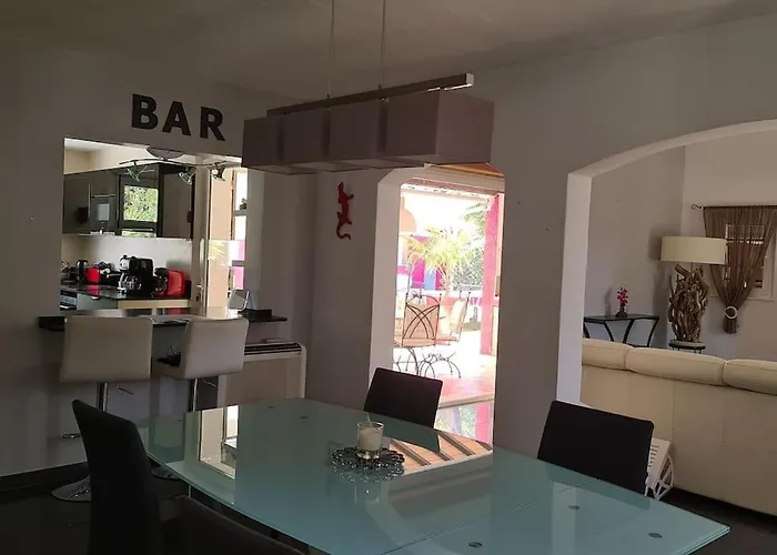 Ste Maxime 5 Etoiles Piscine Chauffee Et Jacuzzi Sainte-Maxime