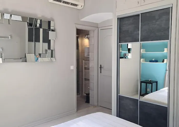 Villa Ste Maxime 5 Etoiles Piscine Chauffee Et Jacuzzi *