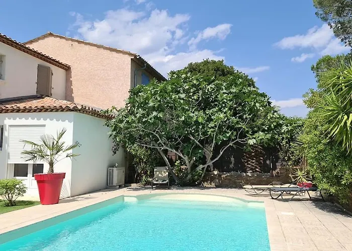 Villa Ste Maxime 5 Etoiles Piscine Chauffee Et Jacuzzi