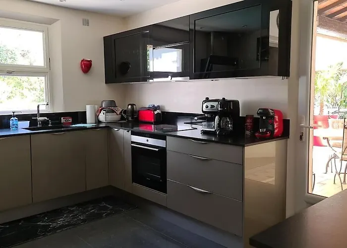 Villa Ste Maxime 5 Etoiles Piscine Chauffee Et Jacuzzi Sainte-Maxime