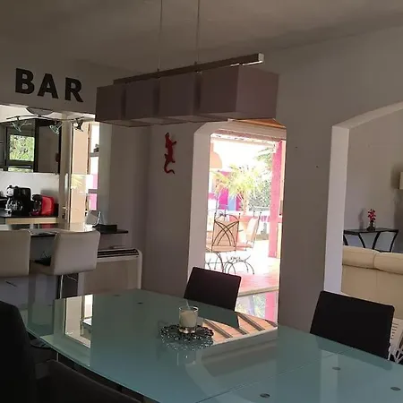 Ste Maxime 5 Etoiles Piscine Chauffee Et Jacuzzi Sainte-Maxime