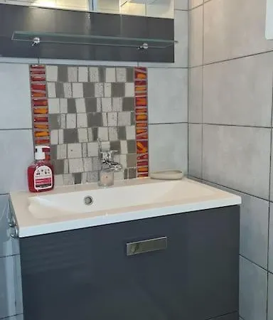 Ste Maxime 5 Etoiles Piscine Chauffee Et Jacuzzi Sainte-Maxime