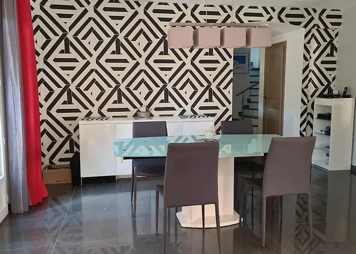 Villa Ste Maxime 5 Etoiles Piscine Chauffée Et Jacuzzi *