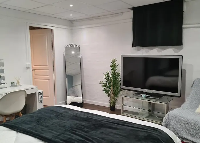 Ste Maxime 5 Etoiles Piscine Chauffee Et Jacuzzi Sainte-Maxime