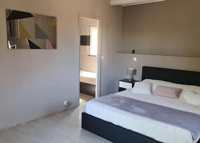 Ste Maxime 5 Etoiles Piscine Chauffée Et Jacuzzi Villa Sainte-Maxime