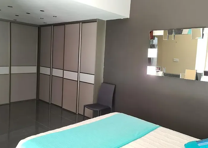 Ste Maxime 5 Etoiles Piscine Chauffee Et Jacuzzi * Sainte-Maxime